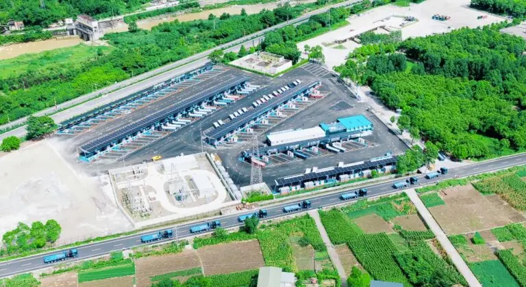 Station de recharge Huawei pour camions électriques en Chine