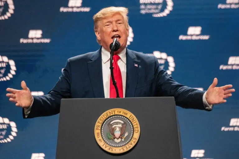 Donald Trump annonce le déblocage des fonds pour les bornes électriques NEVI aux États-Unis