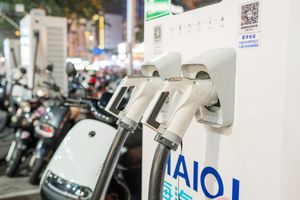 Ultra-fast charging station installed in China with solar panels and battery storage - NDRC 2025-2027 plan