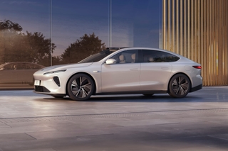 Nio ET7 profile view, modern Chinese electric saloon