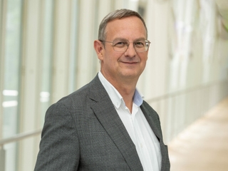 Portrait of Maxime Bayon de Noyer, Technologies Director at Ampere Renault